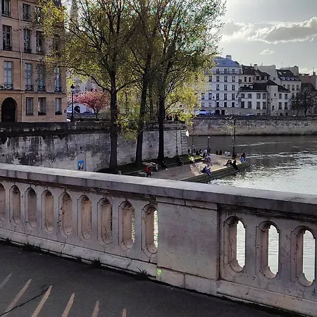 Paris Authentic House Open Space Metro 14 Hopital Bicetre, Rer B 让蒂伊